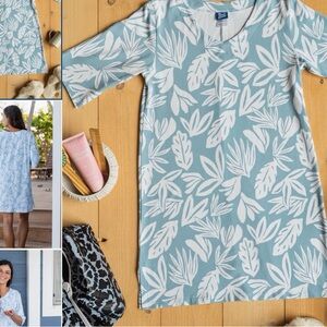 Ripskirt Hawaii Blue and White Leaf Print Sleep Shirt/Mini Dress